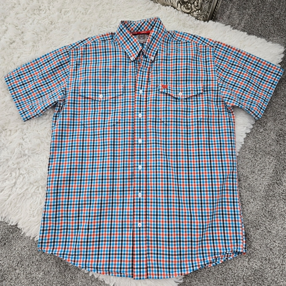 Cinch 100% cotton Plaid Short Sleeve Button Down. Size Medium. Good preownwd con